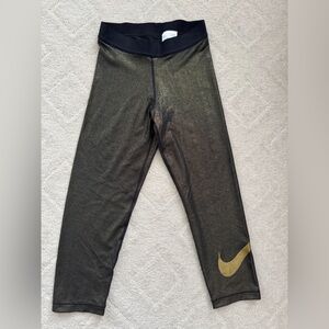 Nike/ Dry Fit/ Women / Black&Gold Capri Leggings/ S